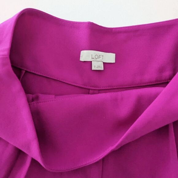 Women's LOFT High Waisted Shorts 0 Magenta Pleated Flirty Preppy Bold Artistic - Picture 6 of 8